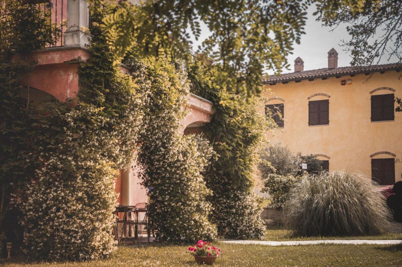 Agriturismo Tenuta La Romana Villa Nizza Monferrato Exterior photo